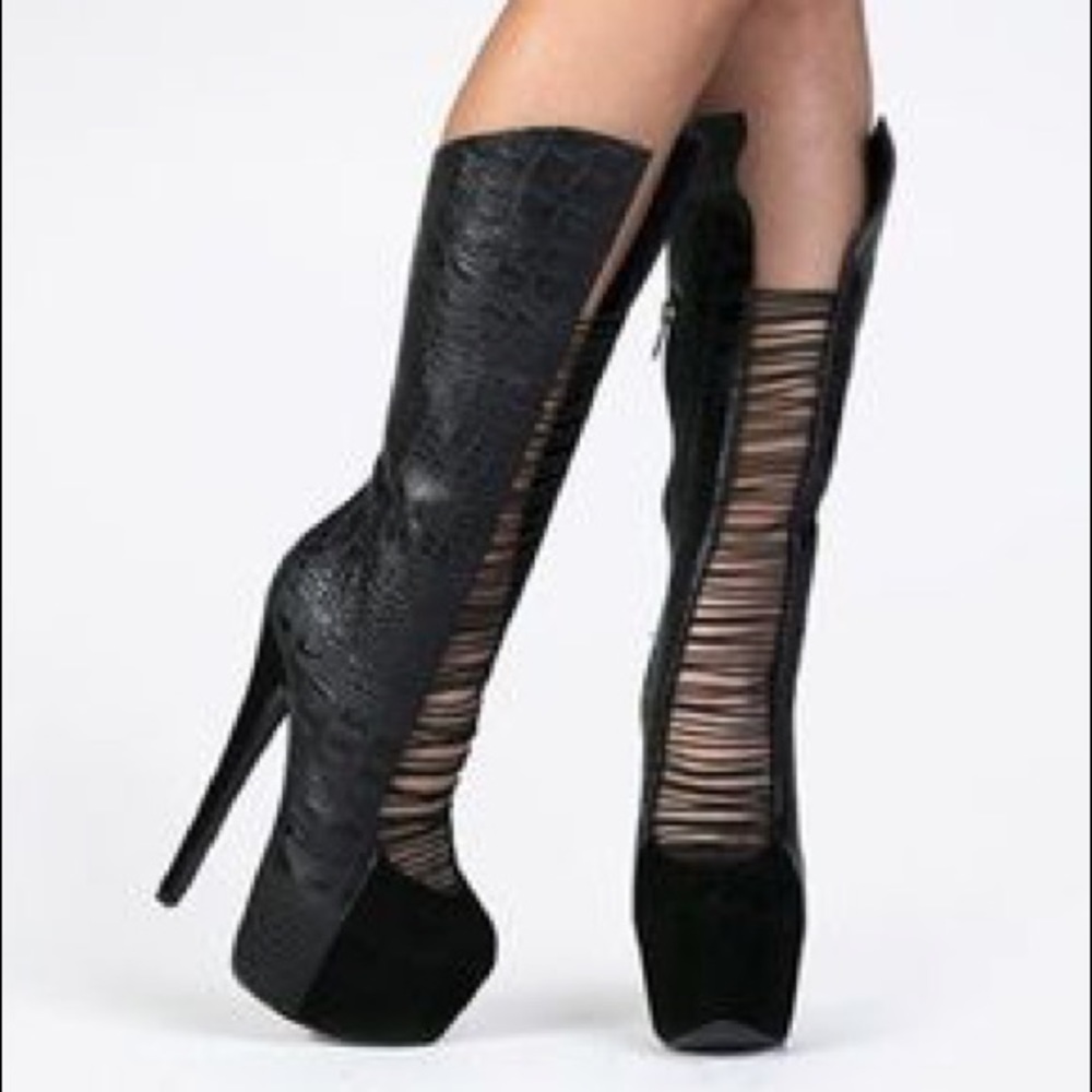 🖤final price🖤 - London Trash Crucify tall boot